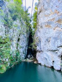 Der Wasserfall in Bohinjska Bela am Iglica Fels