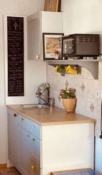 The Studio kitchenette at Guesthouse Sabine