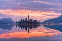 Bleder See mit Schloss in Oberkrain in Slowenien